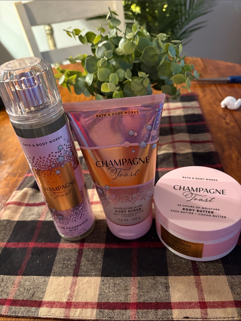 Bundle of Champagne Toast from B&B